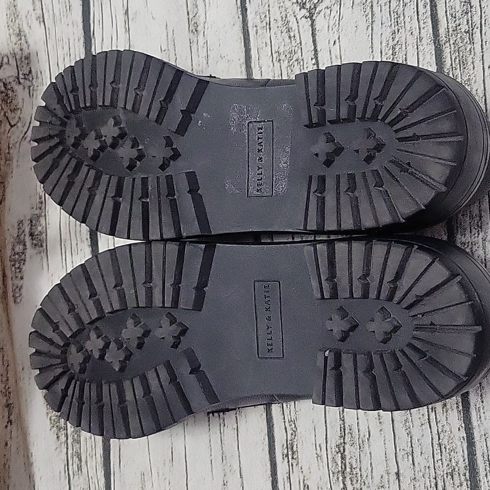 Kelly & Katie Loafers, Size 9.5 - Picture 7 of 10